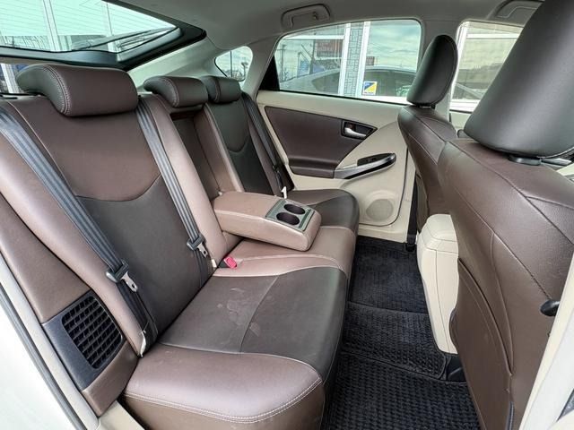 TOYOTA PRIUS 2013 Image 31