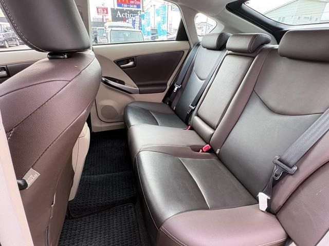 TOYOTA PRIUS 2013 Image 31