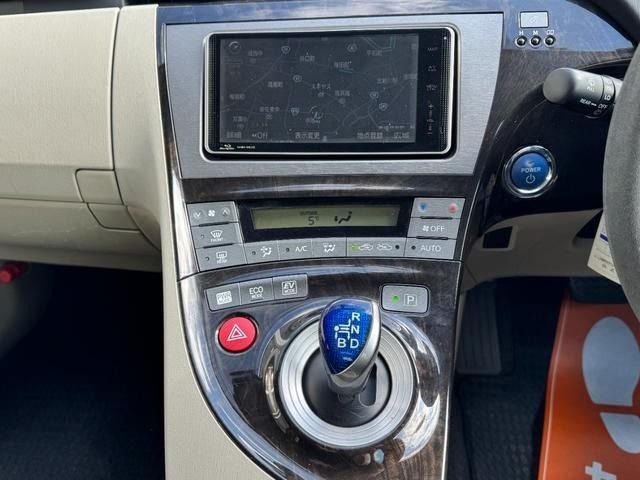 TOYOTA PRIUS 2013 Image 31