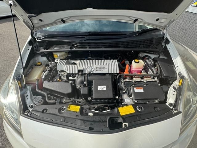 TOYOTA PRIUS 2013 Image 31