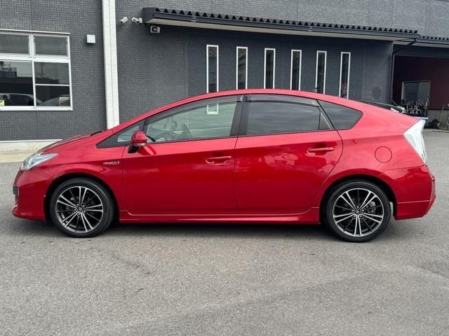 TOYOTA PRIUS 2012 Image 31