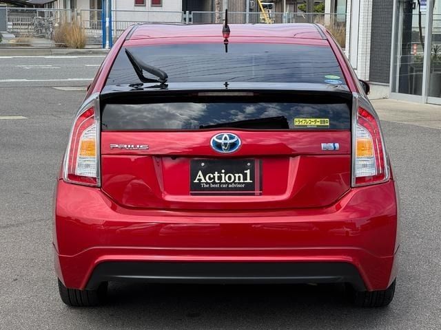 TOYOTA PRIUS 2012 Image 31