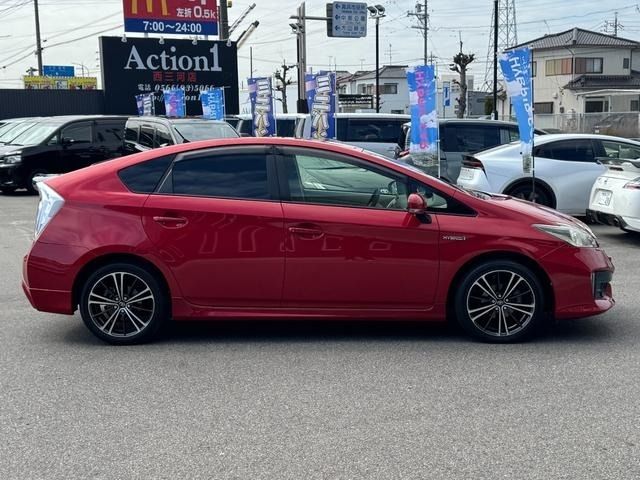 TOYOTA PRIUS 2012 Image 31