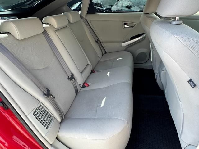 TOYOTA PRIUS 2012 Image 31