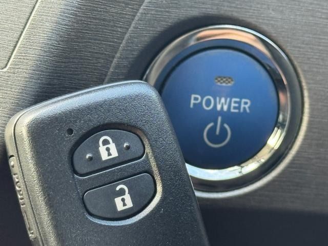 TOYOTA PRIUS 2012 Image 31