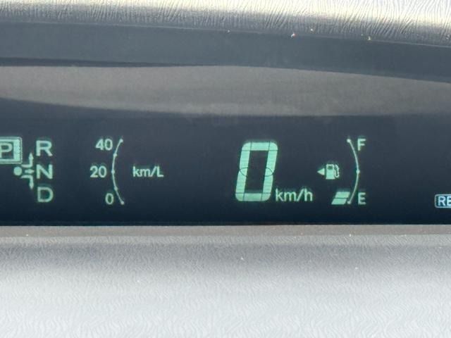 TOYOTA PRIUS 2012 Image 31