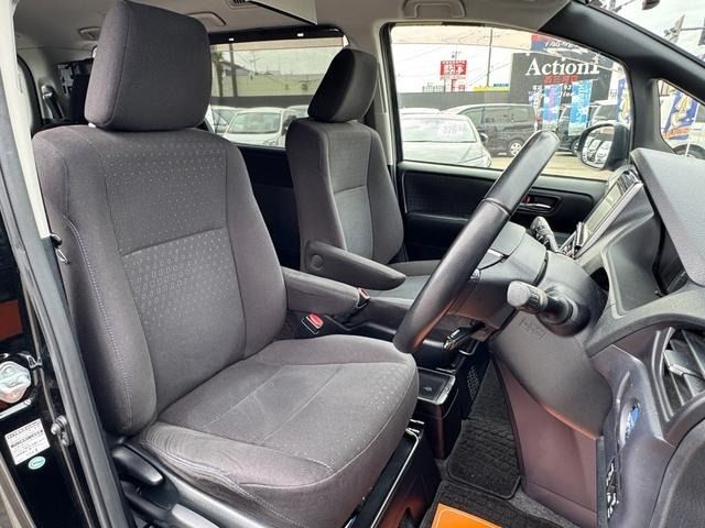 TOYOTA VOXY 2015 Image 31