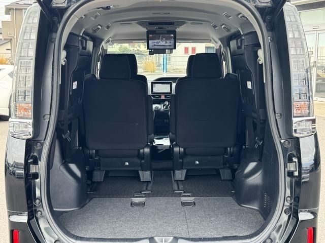 TOYOTA VOXY 2015 Image 31