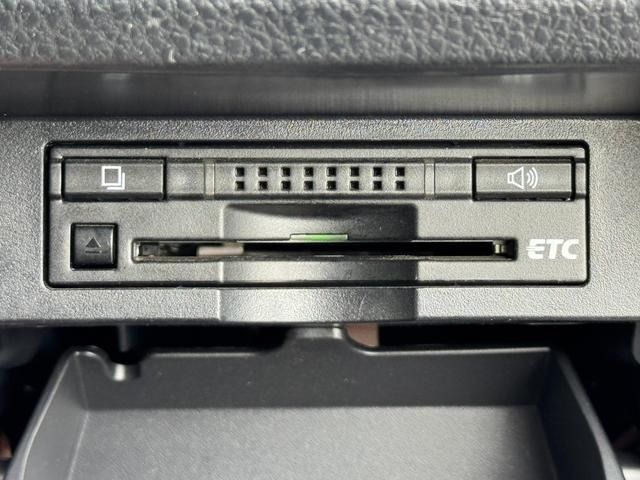 TOYOTA VOXY 2015 Image 31