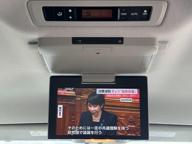 TOYOTA VOXY 2015 Image 31