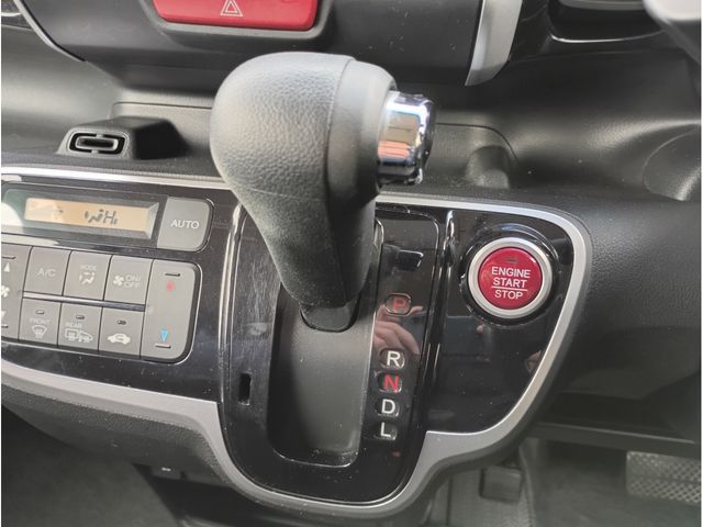 HONDA N BOX CUSTOM 4WD 2016 Image 31