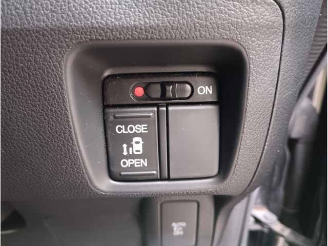 HONDA N BOX CUSTOM 4WD 2016 Image 31