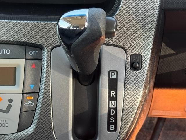 DAIHATSU MOVE CUSTOM 2013 Image 31