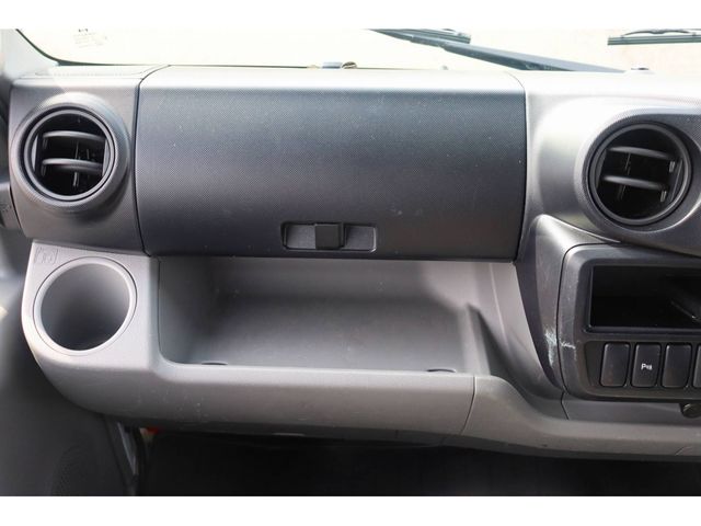 HINO DUTRO 2024 Image 31