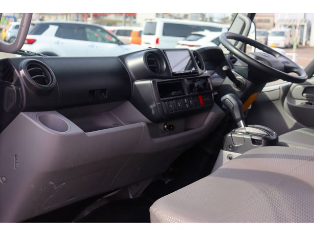 HINO DUTRO 2024 Image 31