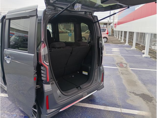 HONDA N BOX CUSTOM 2021 Image 31