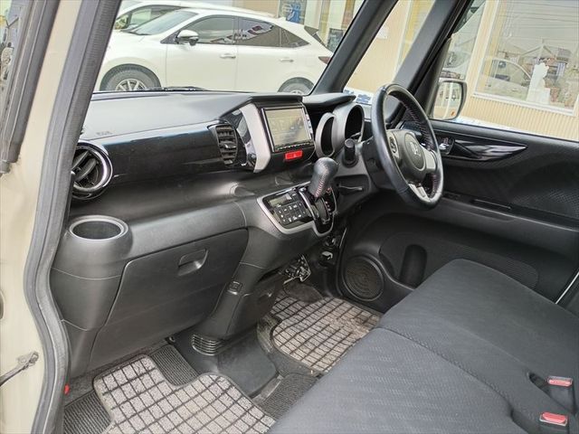 HONDA N BOX+ CUSTOM 4WD 2012 Image 31