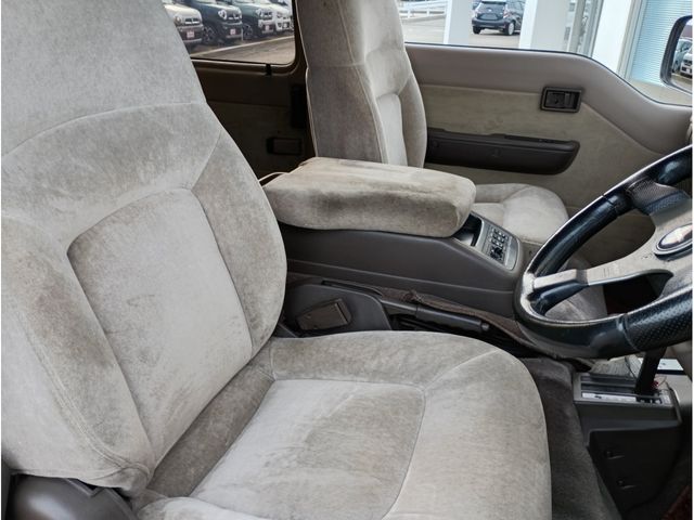 NISSAN CARAVAN COACH 4WD 1992 Image 31