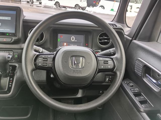 HONDA N BOX CUSTOM 2024 Image 31