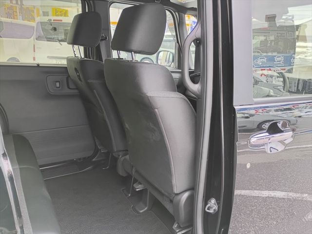 HONDA N BOX CUSTOM 2024 Image 31