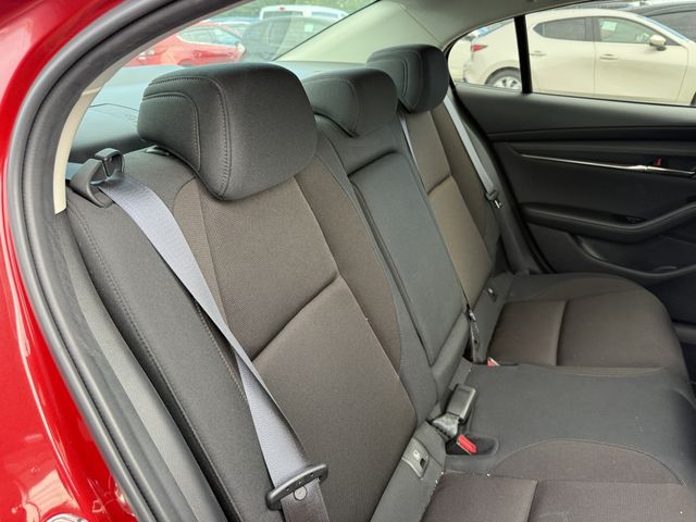 MAZDA 3 SEDAN 2022 Image 31