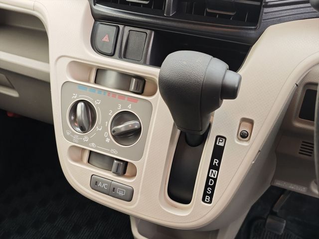 DAIHATSU MOVE 2017 Image 31