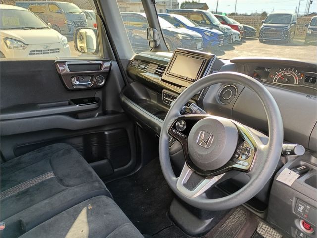 HONDA N BOX CUSTOM 2019 Image 31