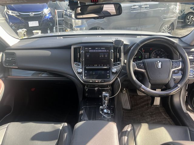 TOYOTA CROWN SEDAN HYBRID 2014 Image 31