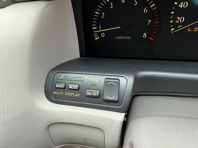 TOYOTA CROWN MAJESTA 2003 Image 31