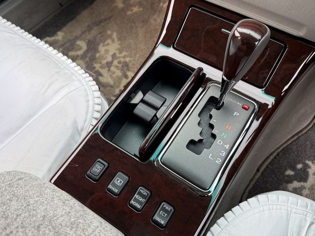 TOYOTA CROWN MAJESTA 2003 Image 31