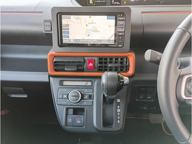 DAIHATSU TANTO FAN CROSS 2022 Image 31