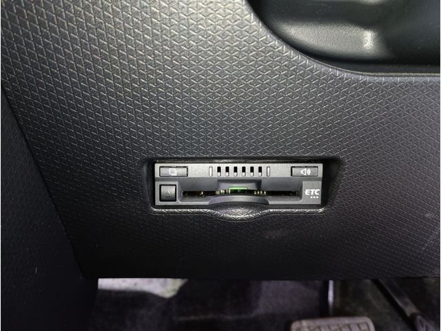 DAIHATSU TANTO FAN CROSS 2022 Image 31