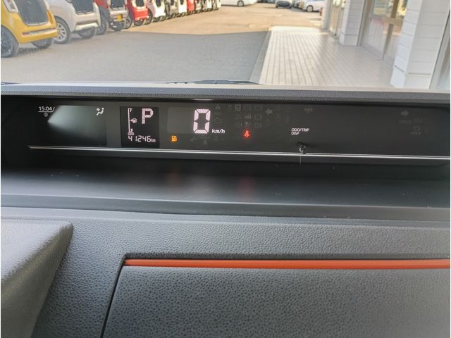 DAIHATSU TANTO FAN CROSS 2022 Image 31