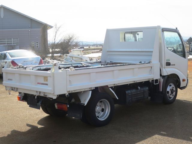 HINO DUTRO 2011 Image 31