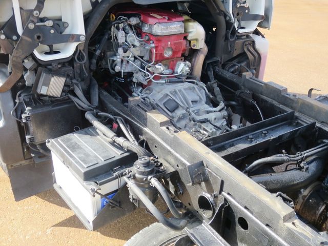 HINO DUTRO 2011 Image 31