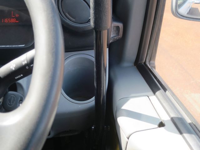 HINO DUTRO 2011 Image 31