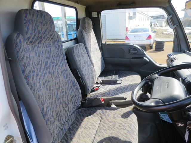 ISUZU ELF 2002 Image 31