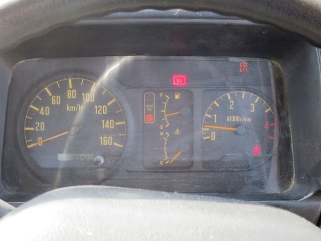 ISUZU ELF 2002 Image 31