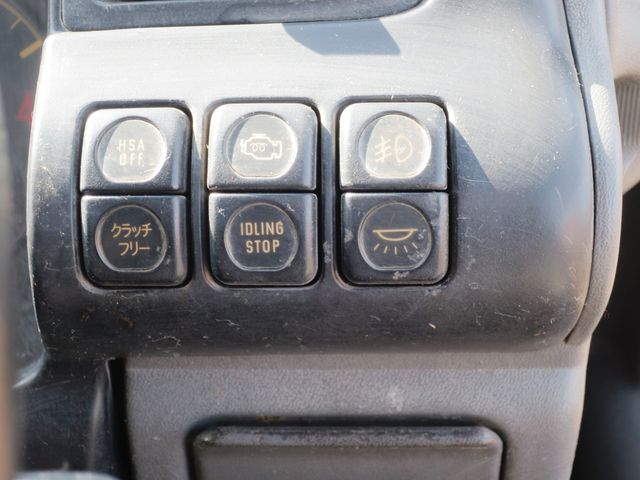 ISUZU ELF 2002 Image 31