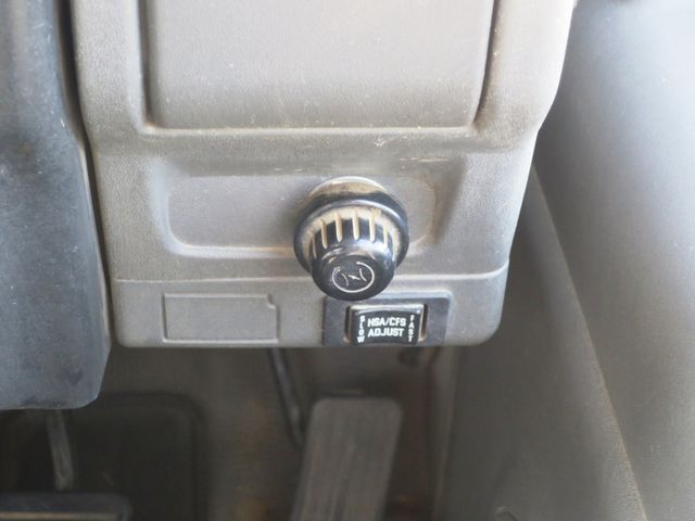 ISUZU ELF 2002 Image 31