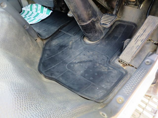 ISUZU ELF 2002 Image 31