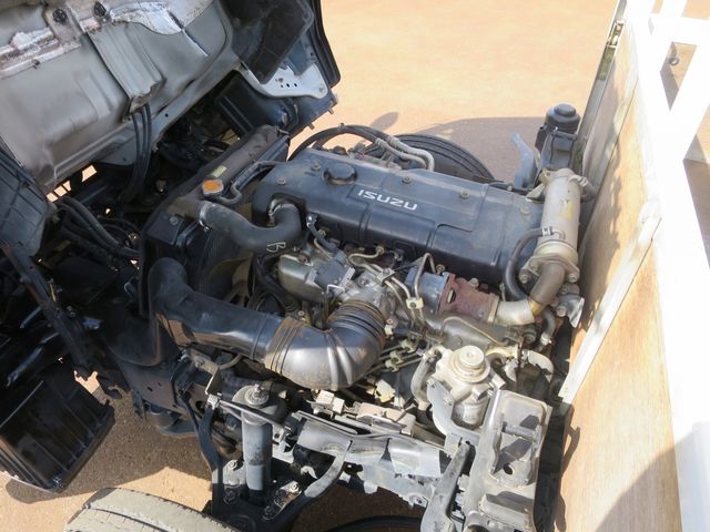 ISUZU ELF 2002 Image 31