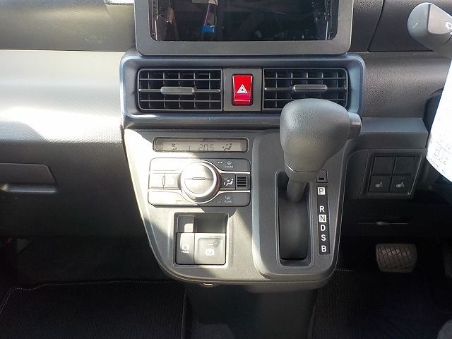 DAIHATSU TANTO 2024 Image 31