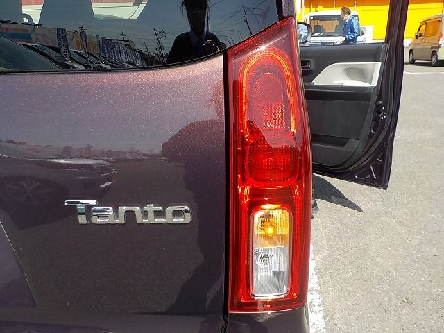 DAIHATSU TANTO 2024 Image 31