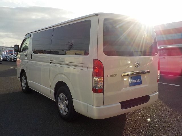 TOYOTA HIACE VAN 1.25T 2WD 2021 Image 31