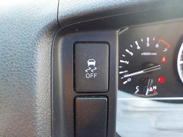 TOYOTA HIACE VAN 1.25T 2WD 2021 Image 31