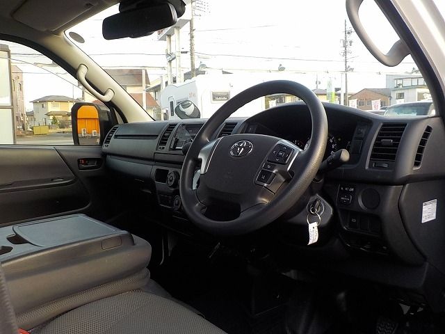 TOYOTA HIACE VAN 1.25T 2WD 2021 Image 31