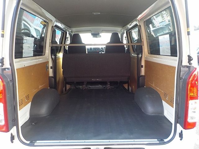 TOYOTA HIACE VAN 1.25T 2WD 2021 Image 31