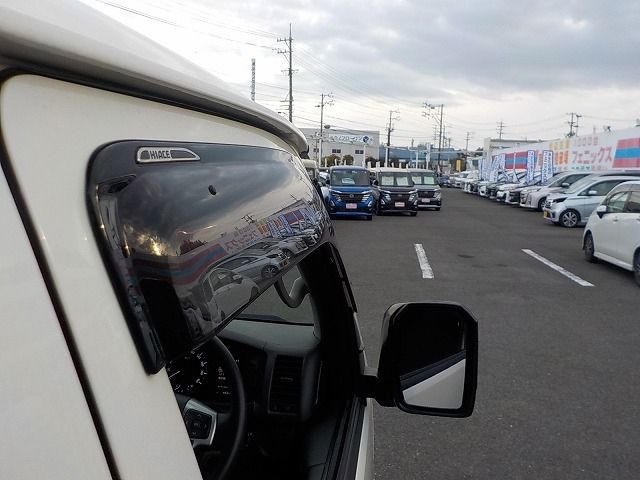 TOYOTA HIACE VAN 1.25T 2WD 2021 Image 31
