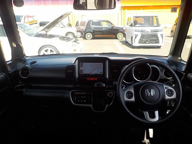 HONDA N BOX 2014 Image 31